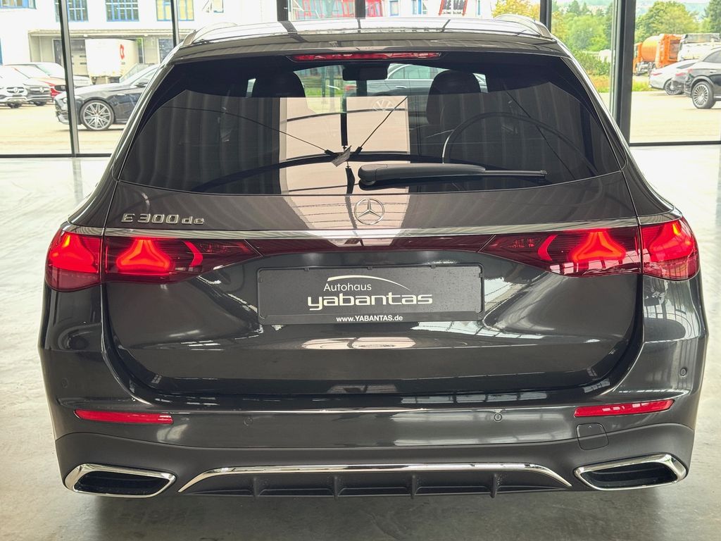 Mercedes-Benz E 300 2025