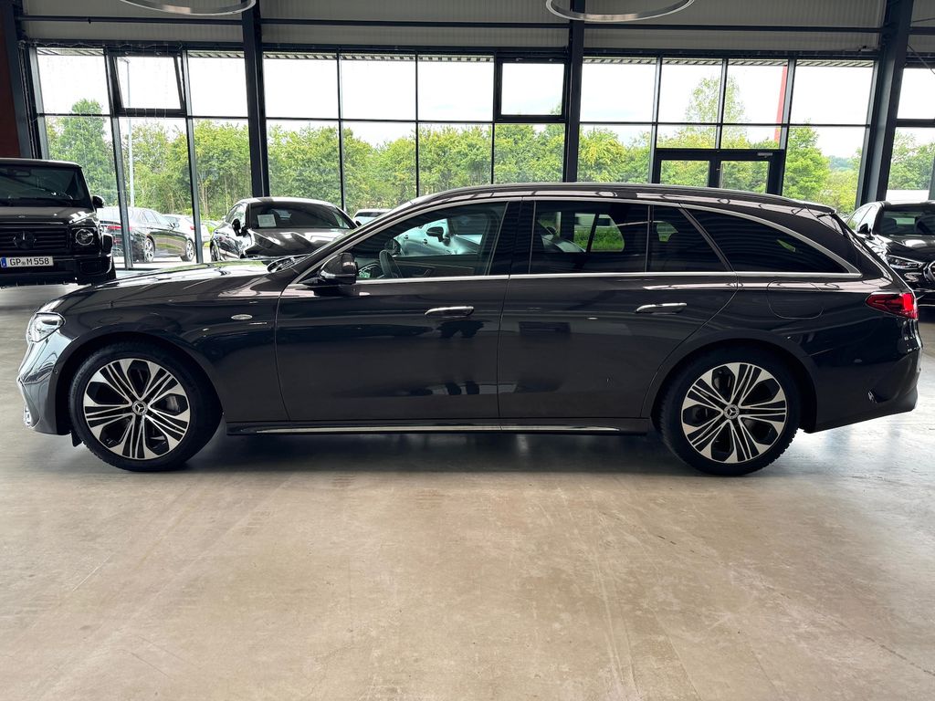 Mercedes-Benz E 300 2025