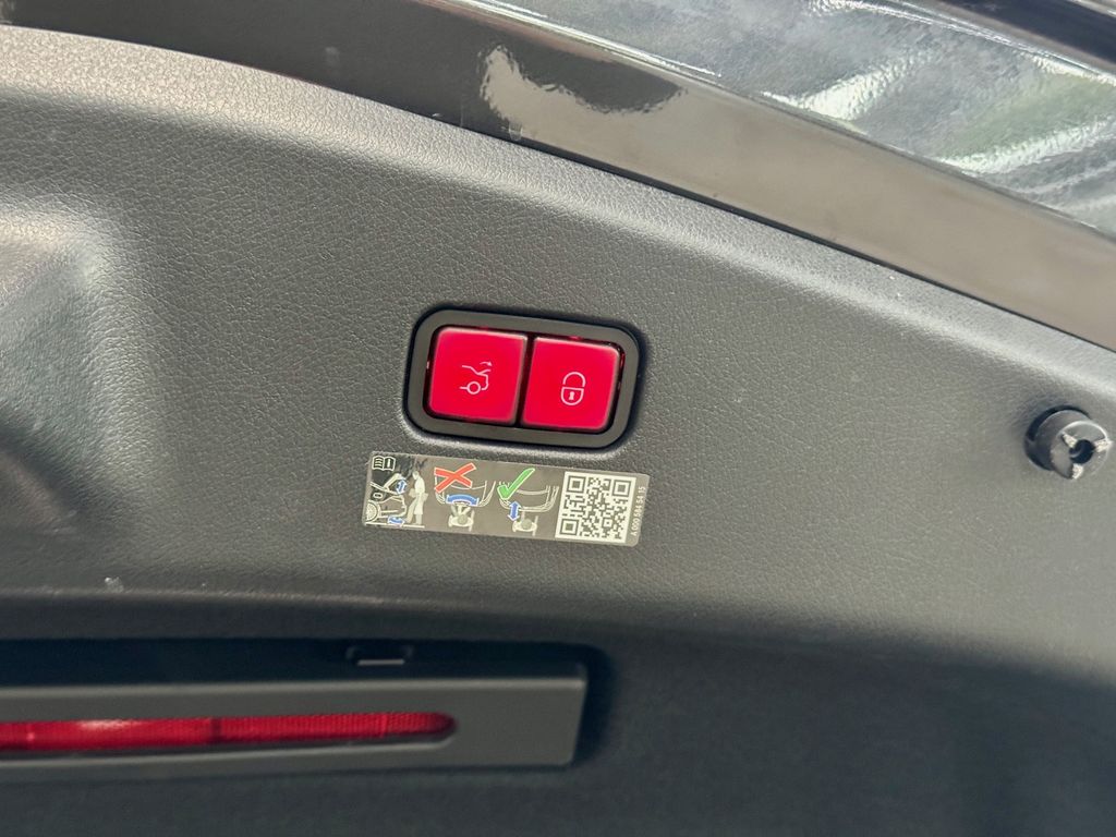 Mercedes-Benz CLE 220 2025