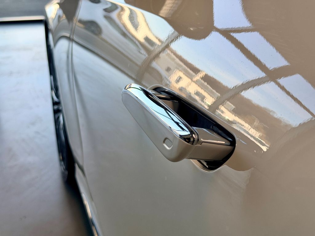 Mercedes-Benz E 200 2025