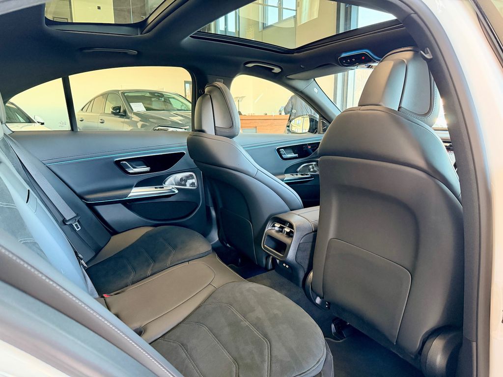 Mercedes-Benz E 200 2025