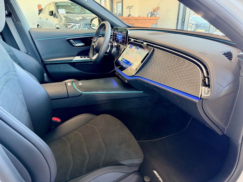 Mercedes-Benz E 200 2025