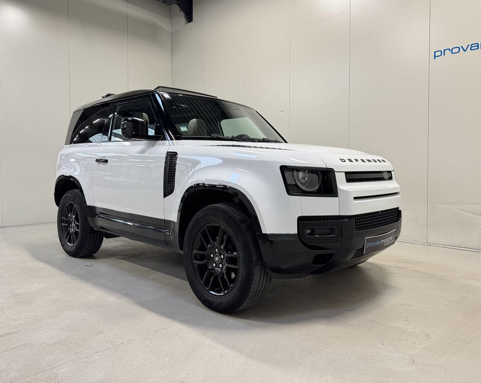 Land Rover Defender 2023