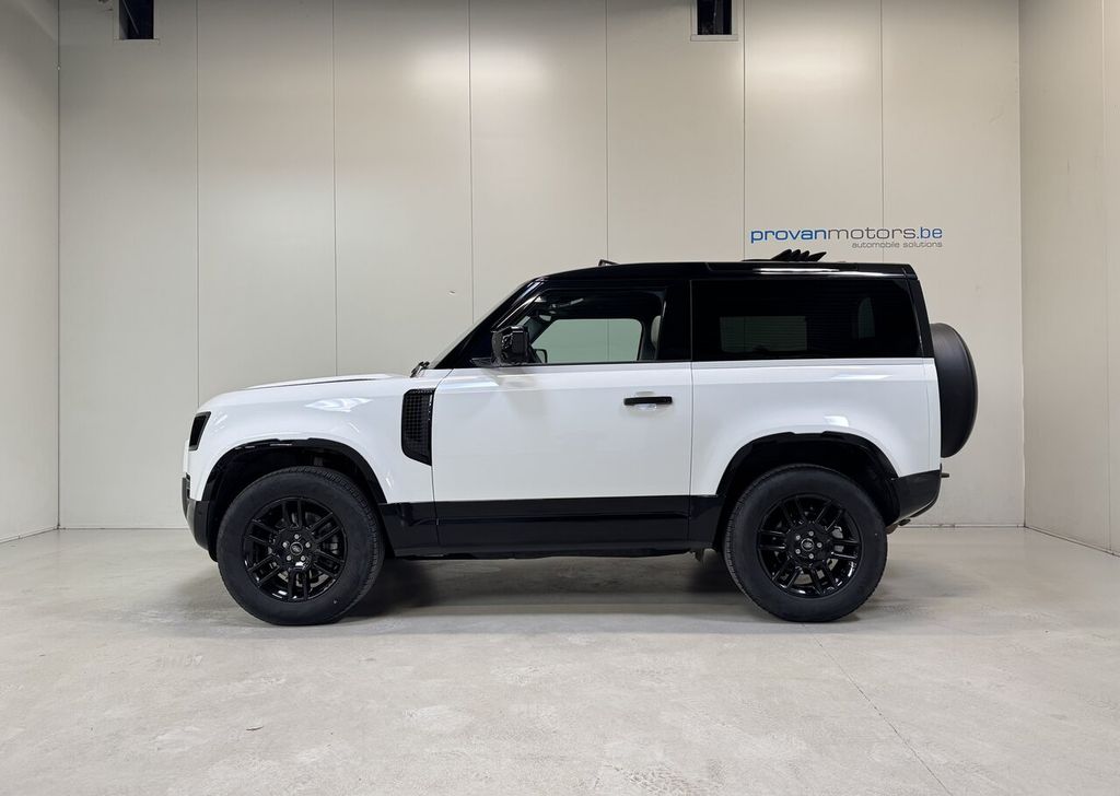 Land Rover Defender 2023