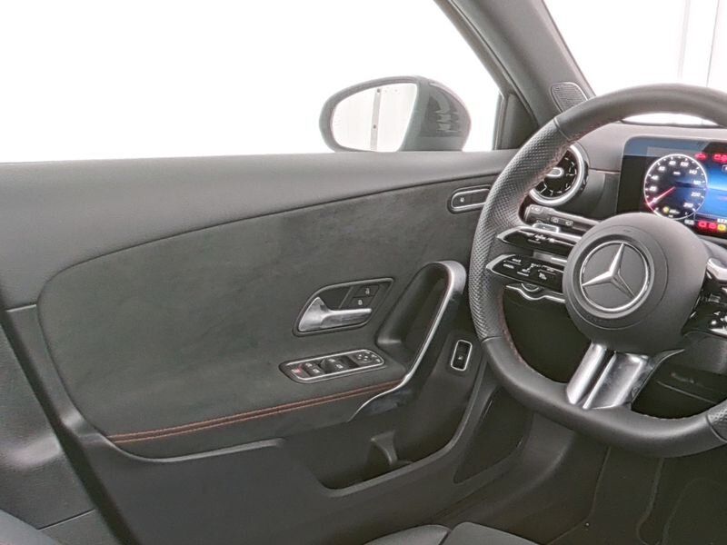 Mercedes-Benz A 250 2025