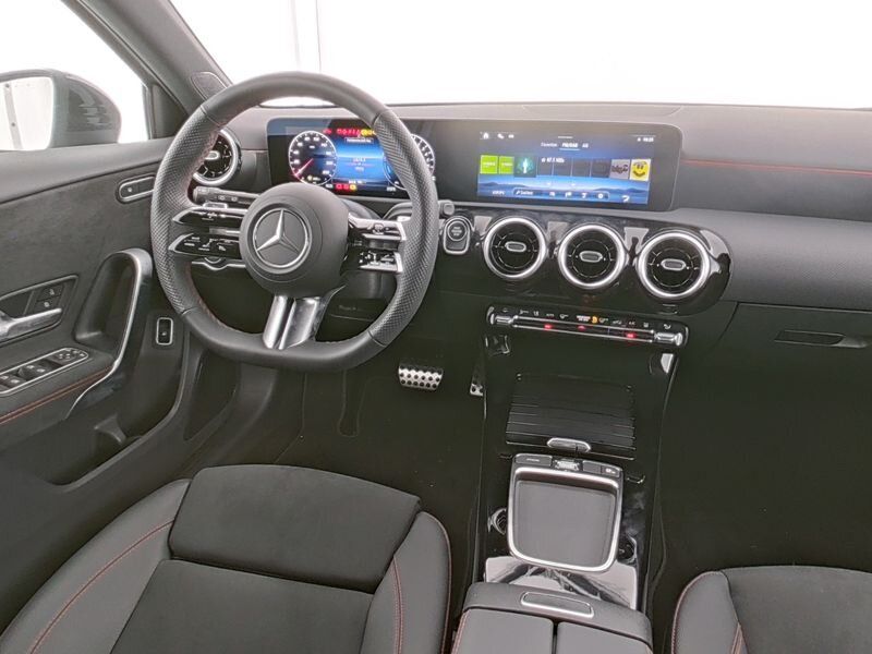 Mercedes-Benz A 250 2025