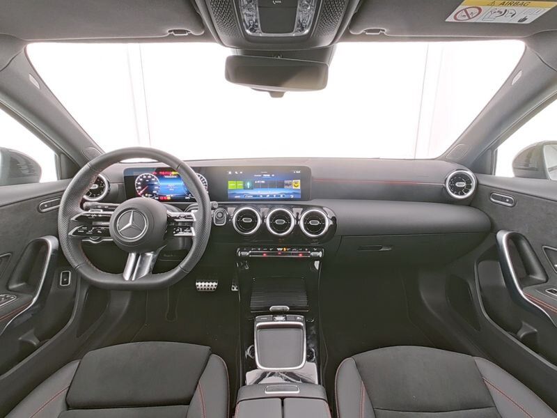 Mercedes-Benz A 250 2025