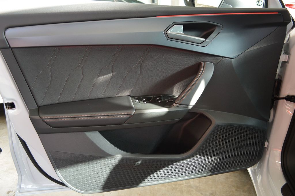 Cupra Leon 2025