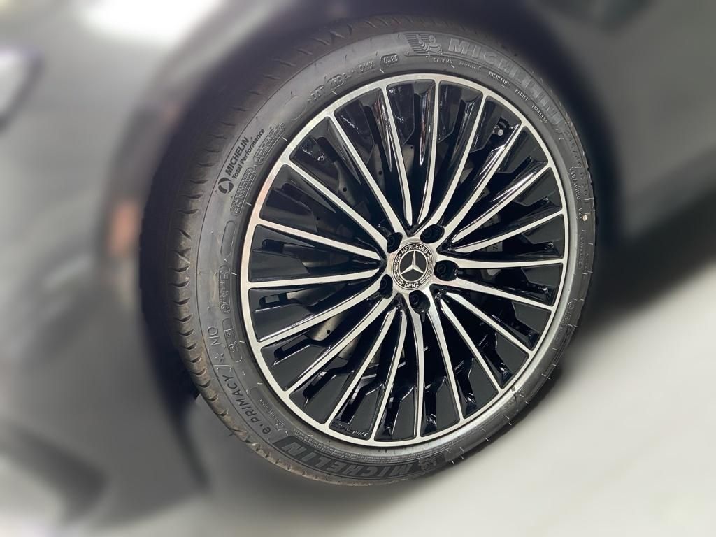 Mercedes-Benz E 300 2025