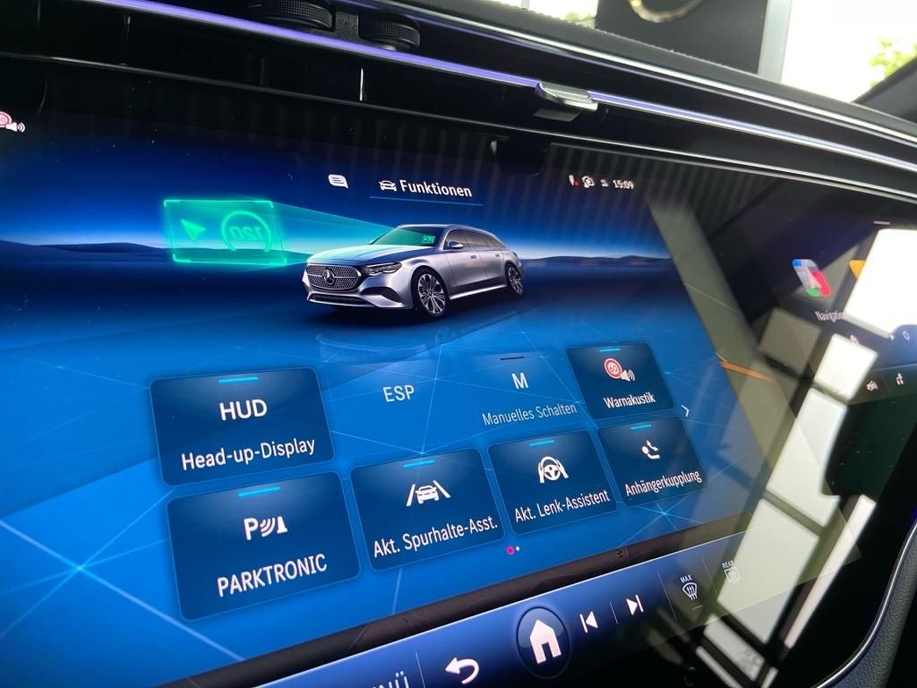 Mercedes-Benz E 300 2025