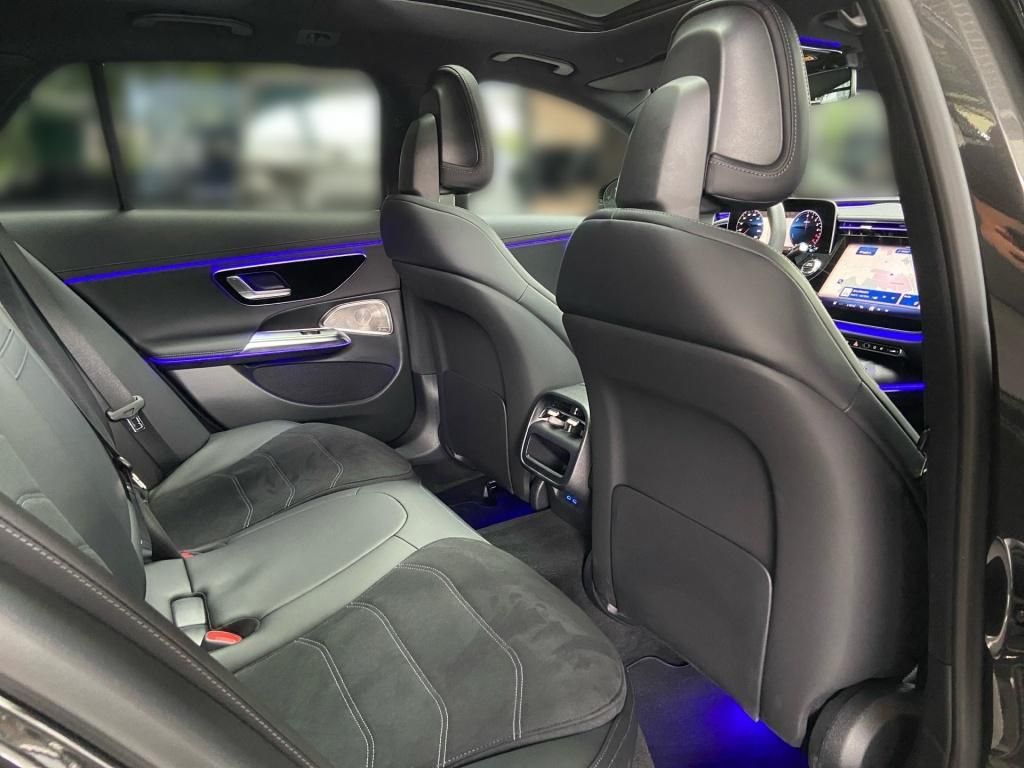 Mercedes-Benz E 300 2025