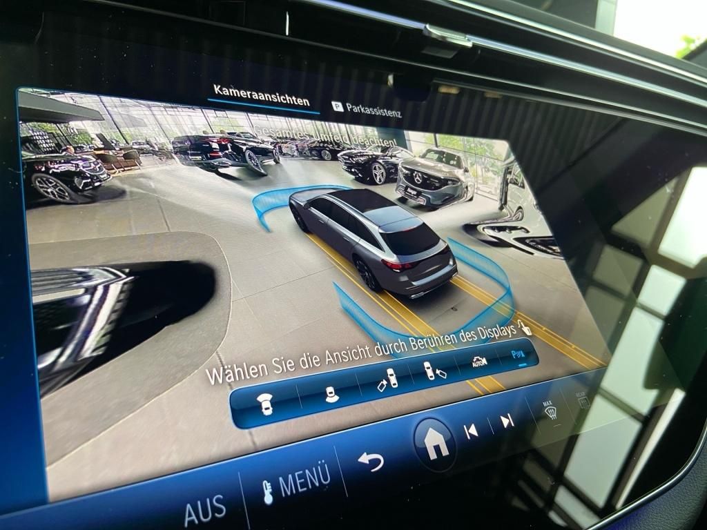 Mercedes-Benz E 300 2025