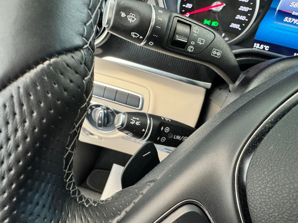 Mercedes-Benz V 250 2023