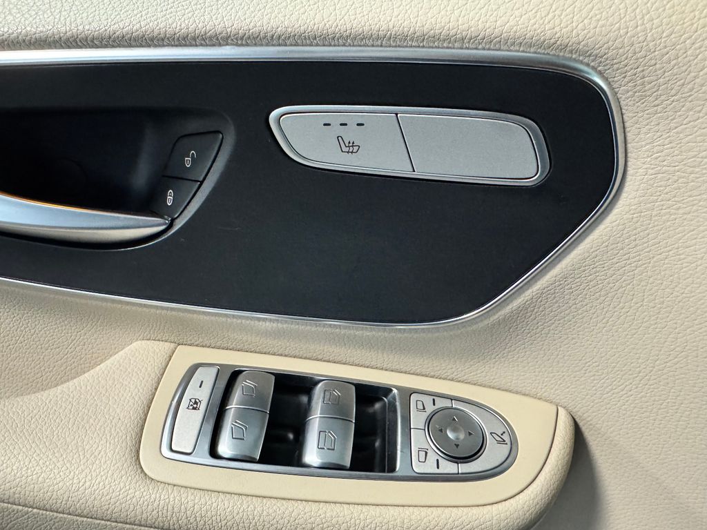 Mercedes-Benz V 220 2021