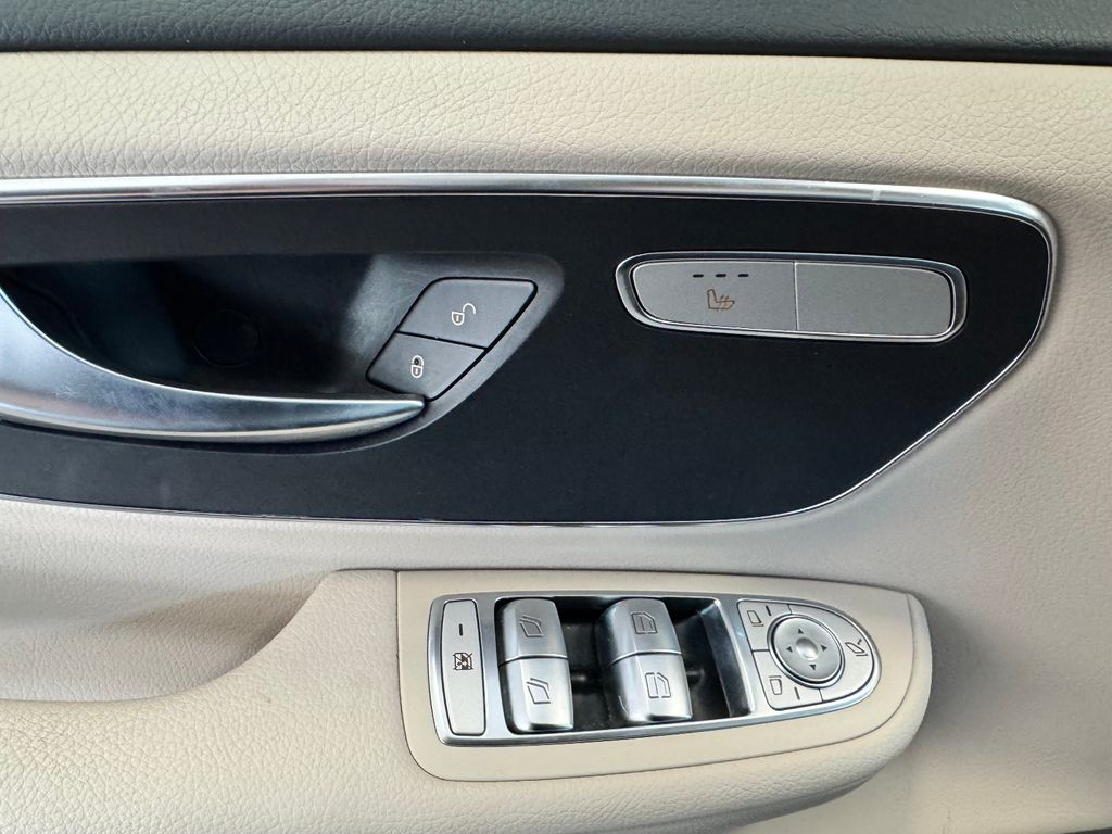 Mercedes-Benz V 250 2023