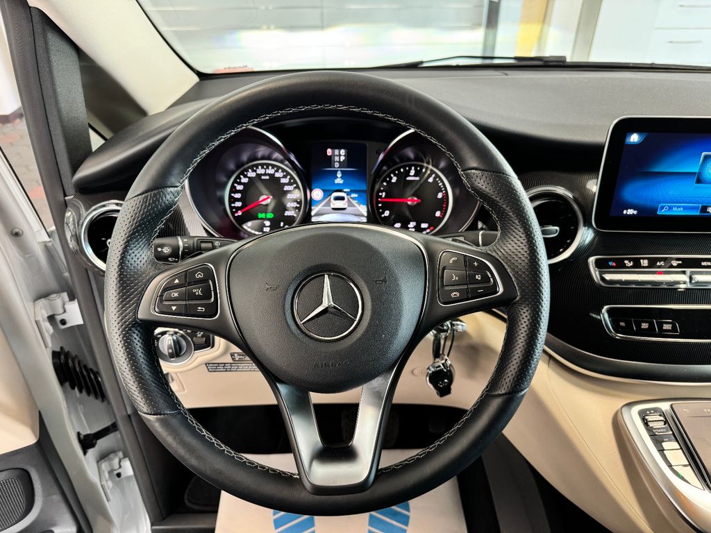 Mercedes-Benz V 250 2023
