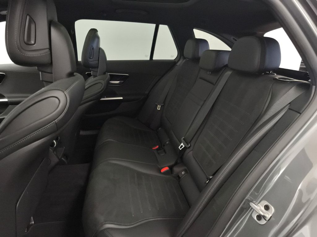 Mercedes-Benz C 300 2025