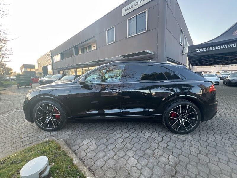 Audi Q8 2023