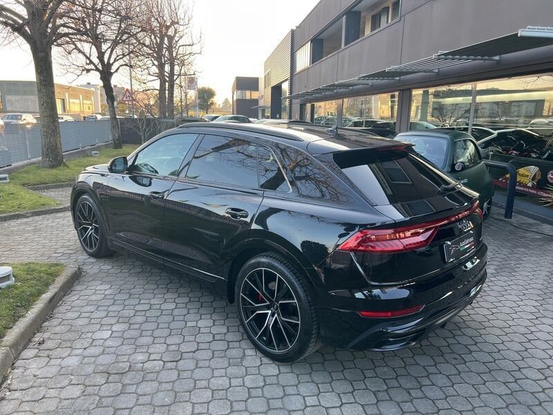 Audi Q8 2023