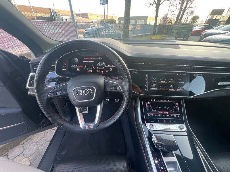 Audi Q8 2023