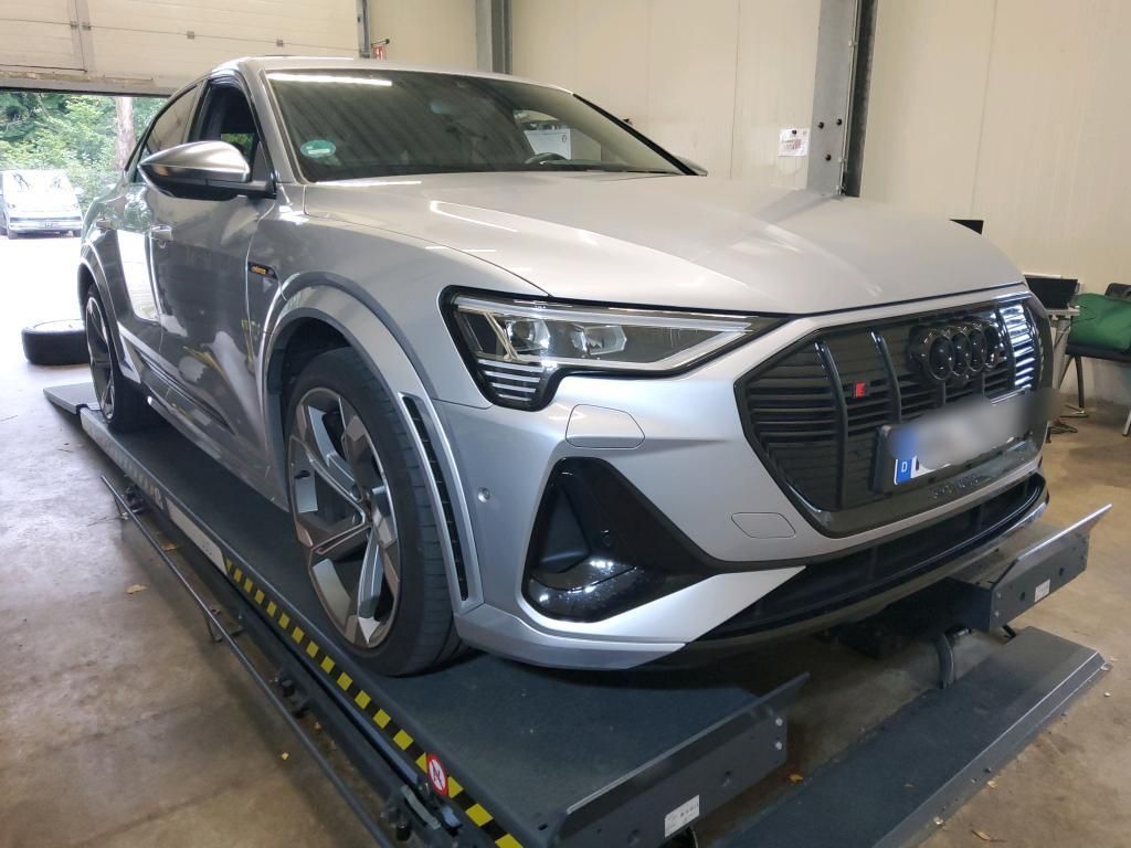 Audi e-tron 2022