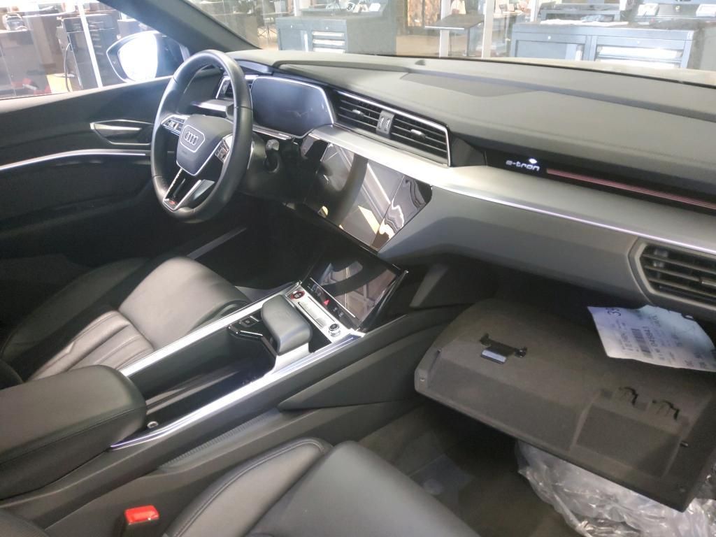 Audi e-tron 2022
