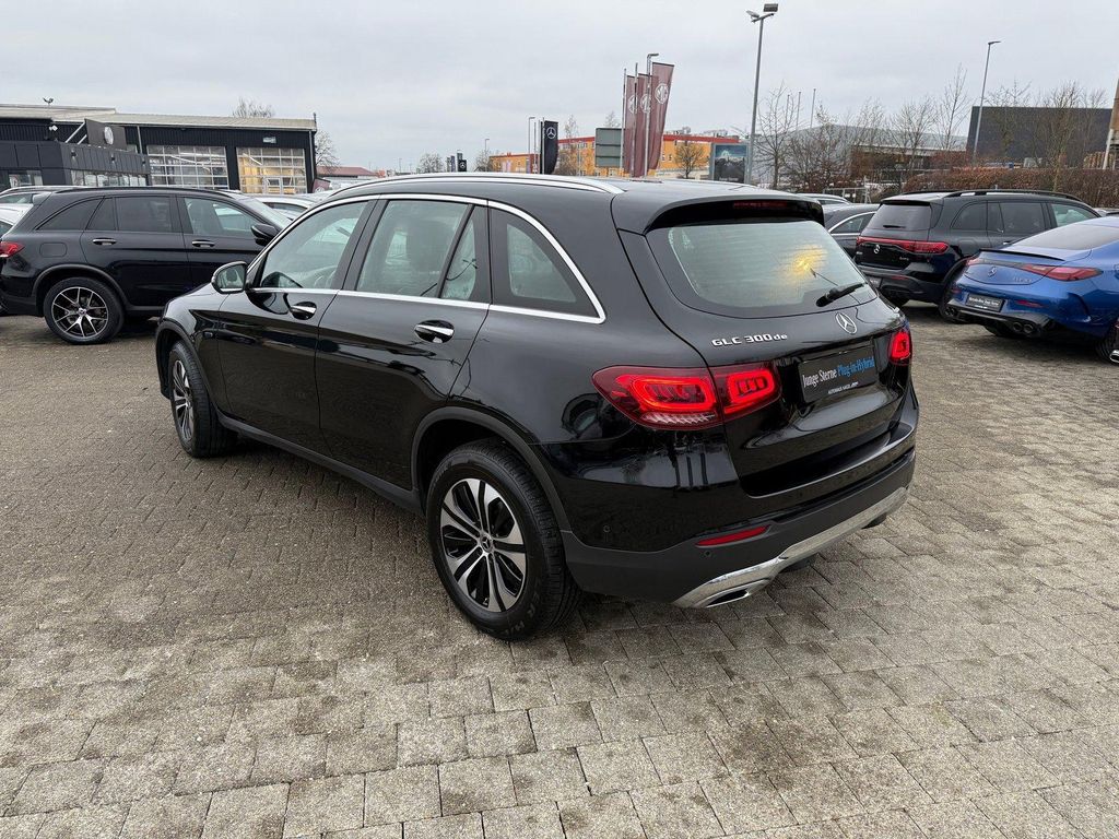 Mercedes-Benz GLC 300 2021