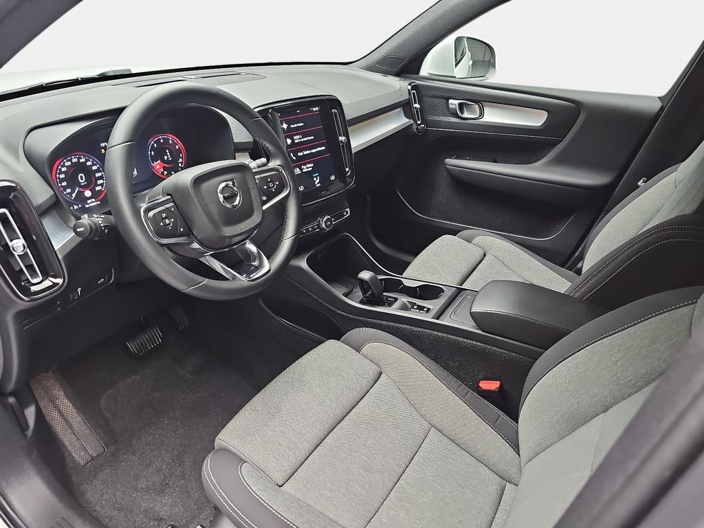 Volvo XC40 2024