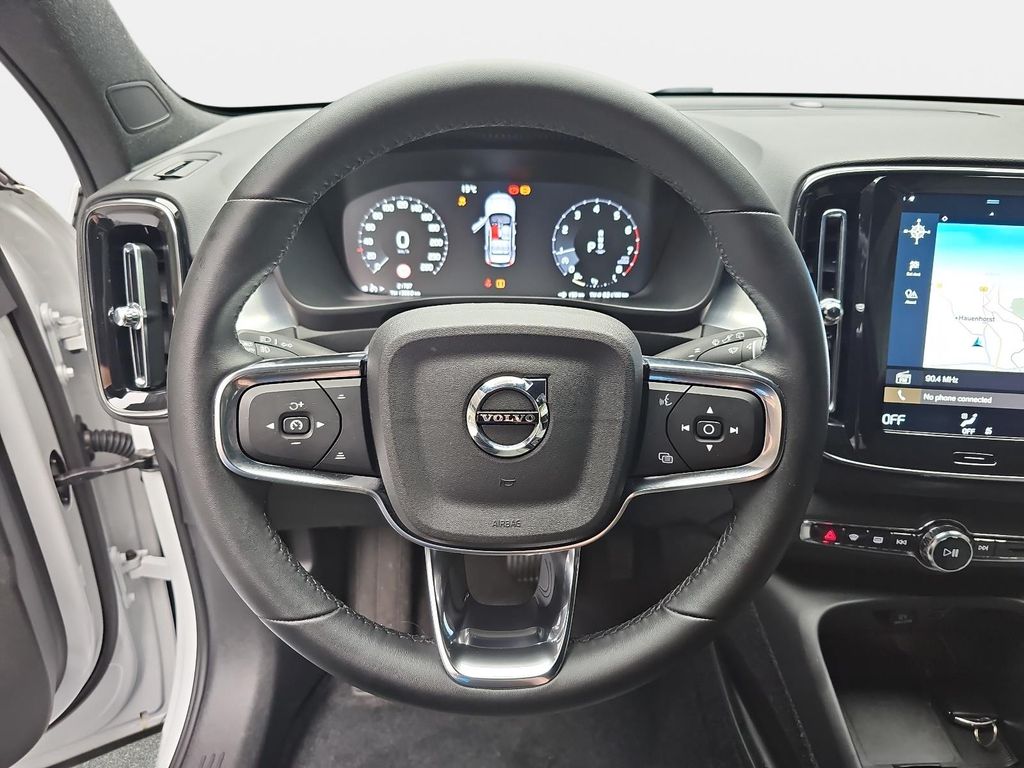 Volvo XC40 2024