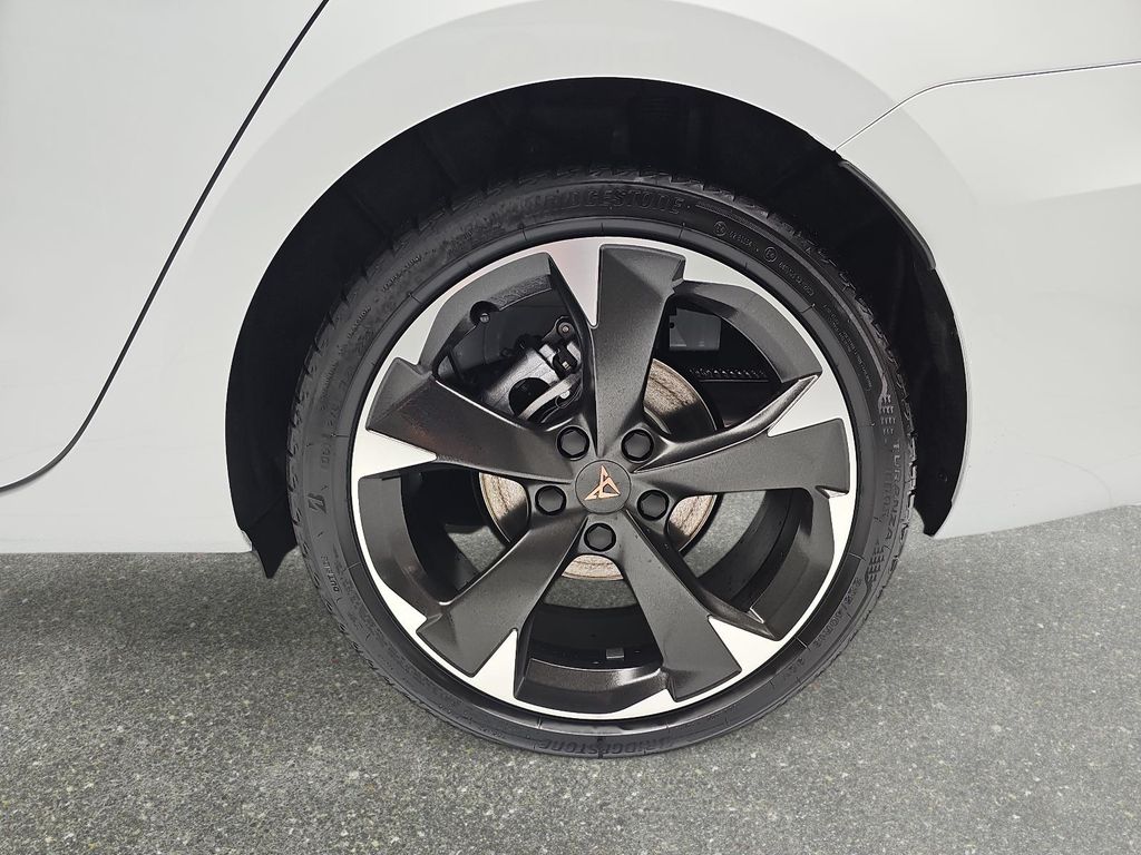 Cupra Leon 2025