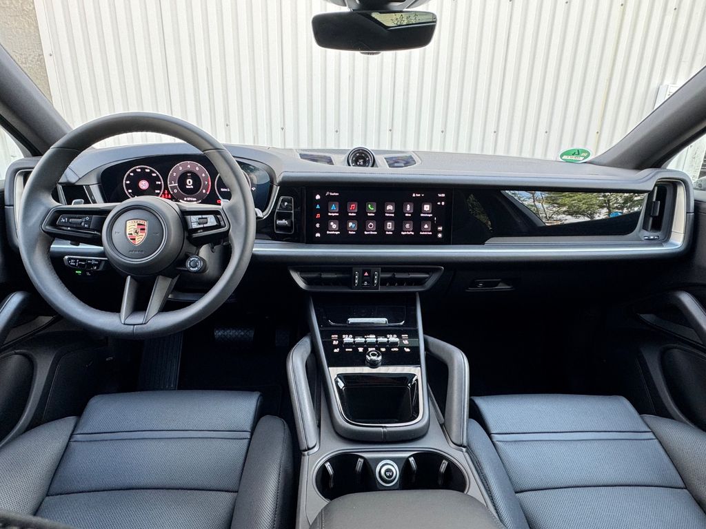 Porsche Cayenne 2025