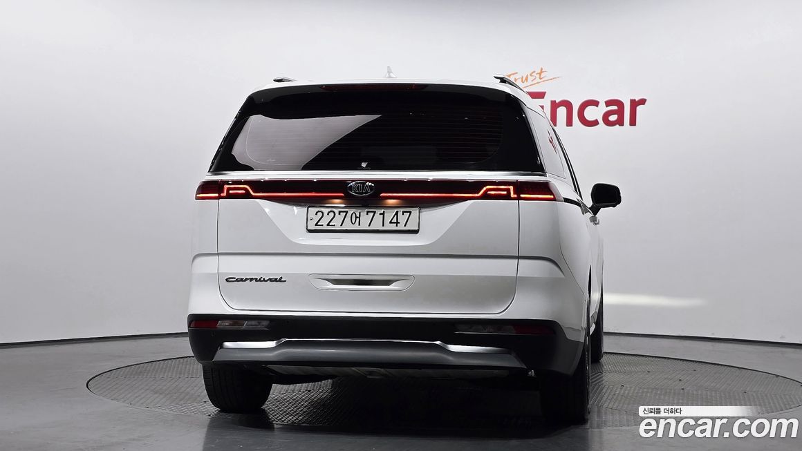 Kia Canival 2021