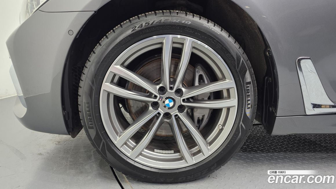 BMW 7-Series 2018