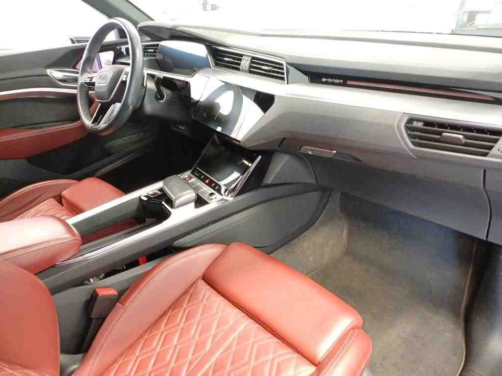 Audi e-tron 2022
