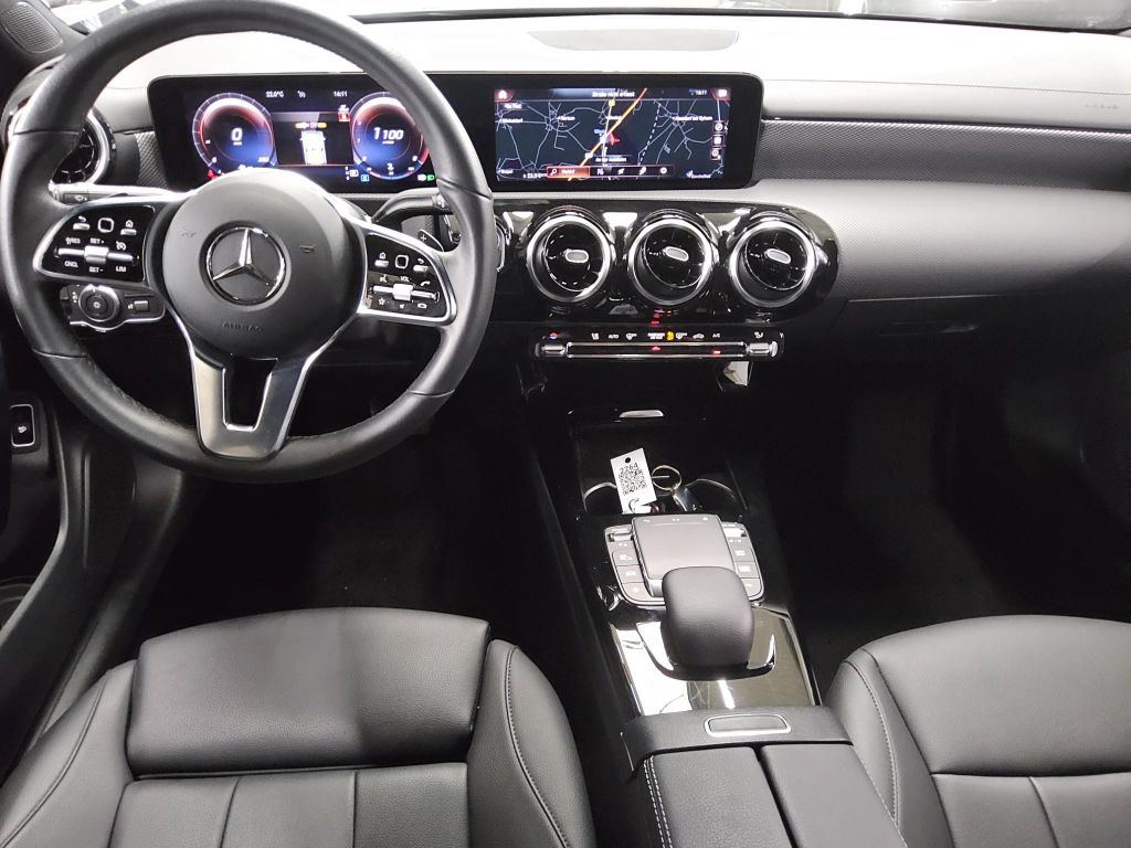 Mercedes-Benz CLA 200 2023