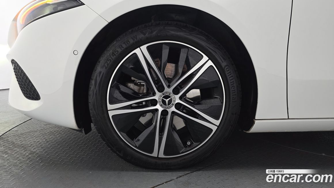 Mercedes-Benz A-Class 2024