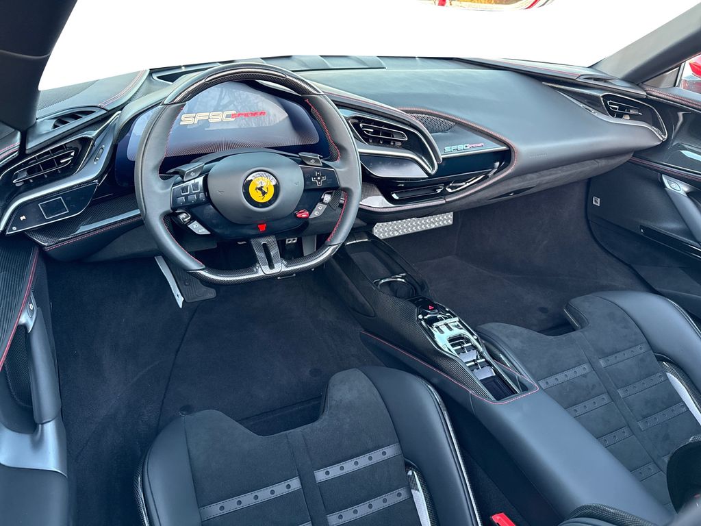 Ferrari SF90 2024