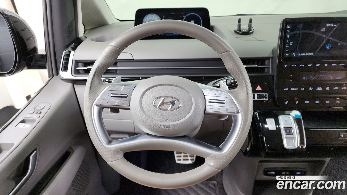 Hyundai Staria 2022