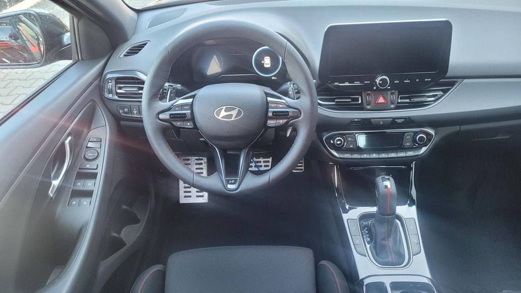 Hyundai i30 2025