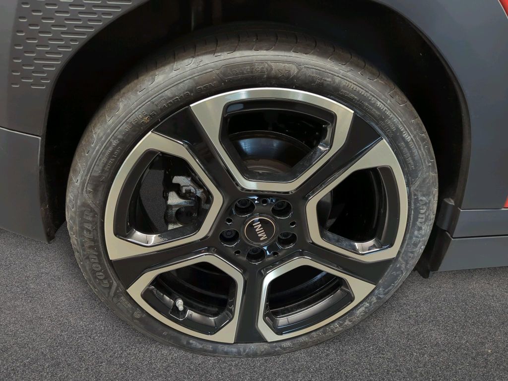 MINI John Cooper Works 2025