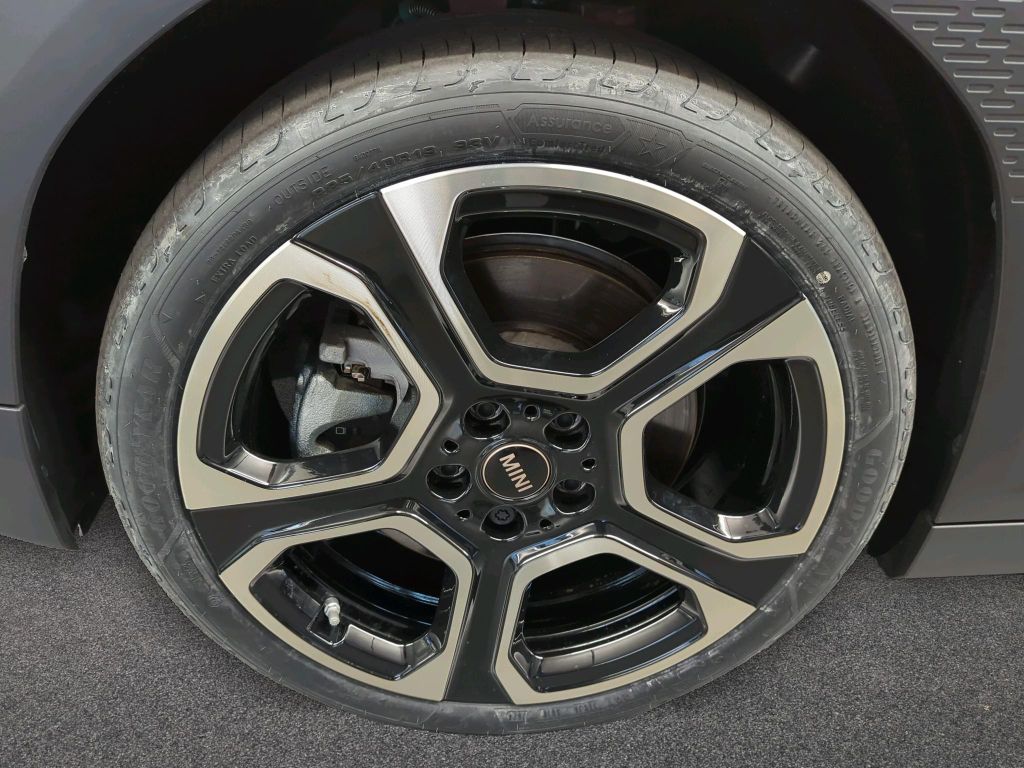 MINI John Cooper Works 2025