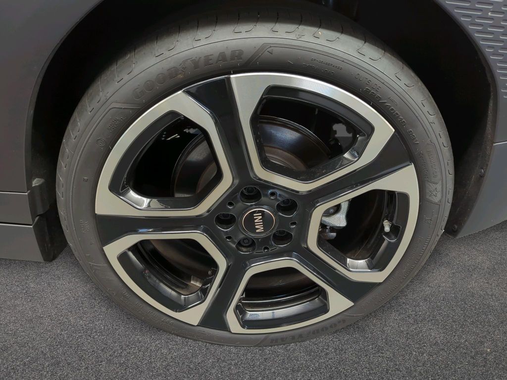 MINI John Cooper Works 2025