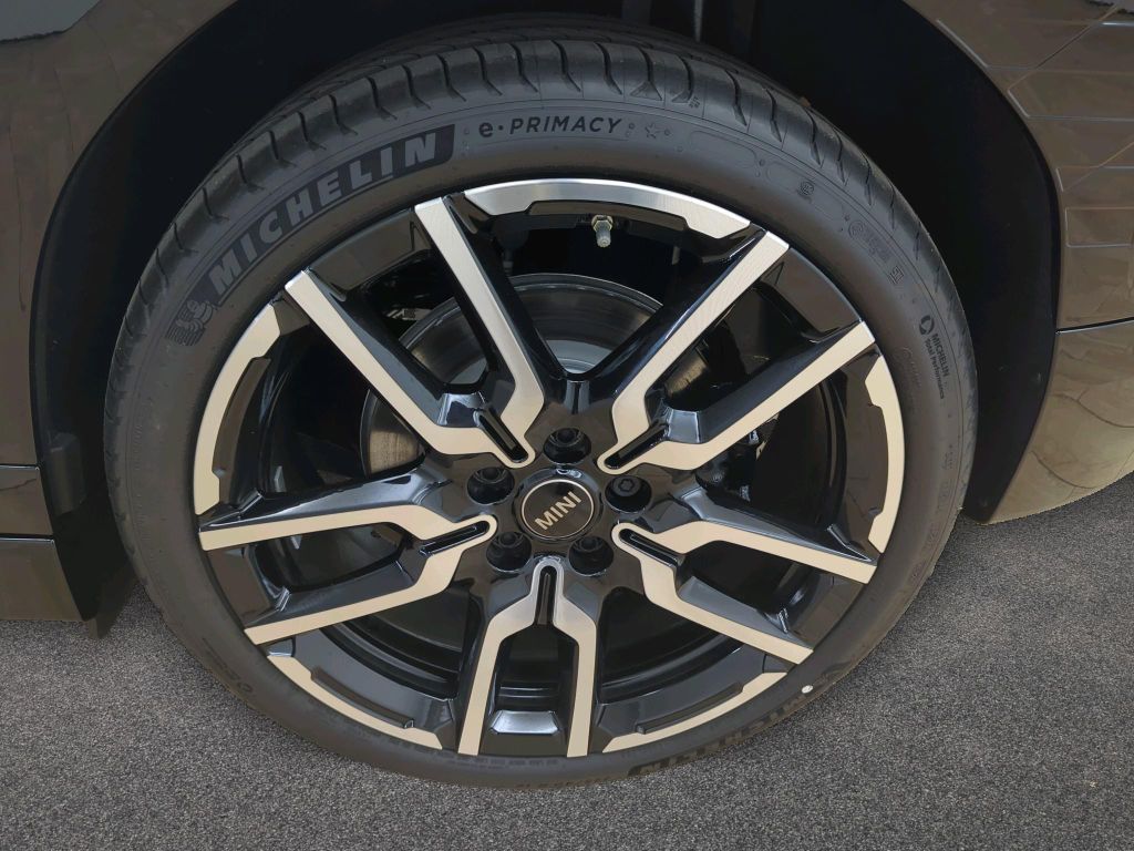 MINI John Cooper Works 2025