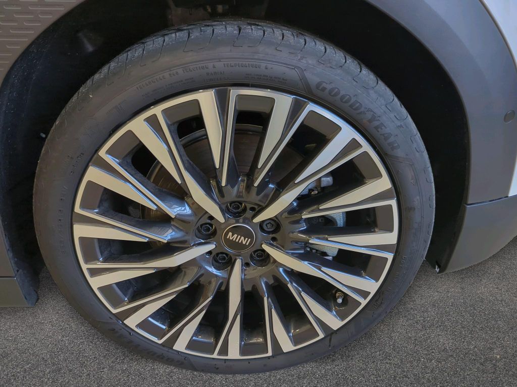 MINI John Cooper Works 2025