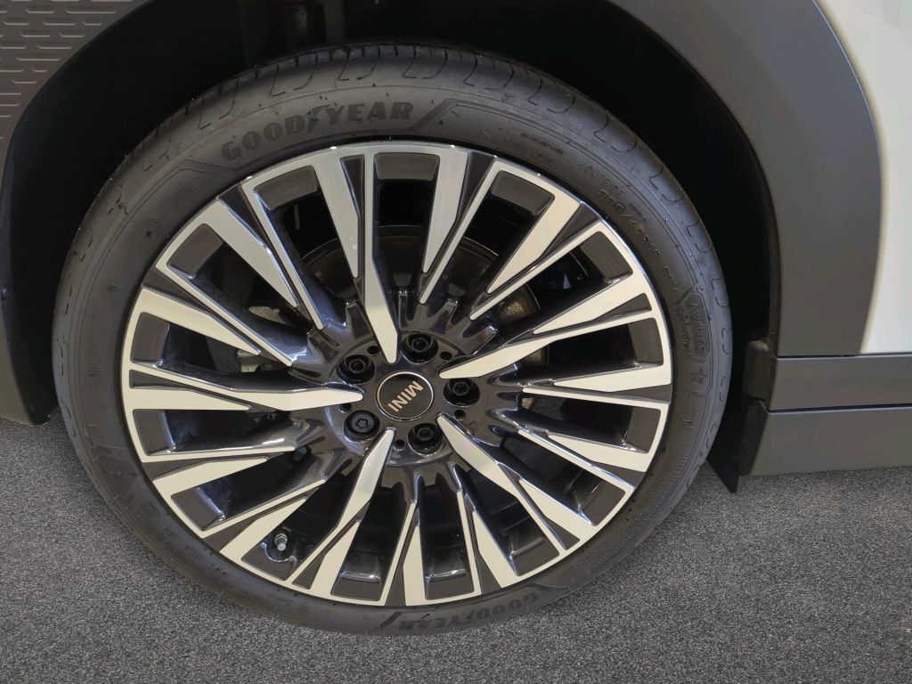 MINI John Cooper Works 2025