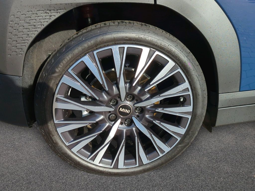 MINI John Cooper Works 2025