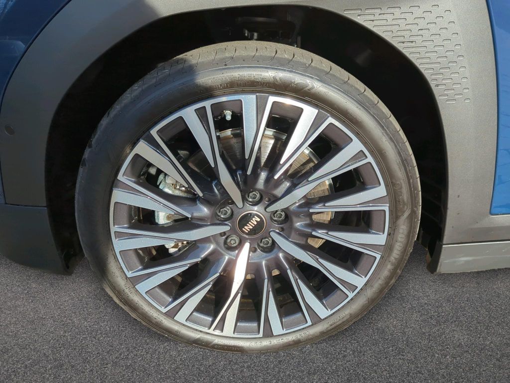 MINI John Cooper Works 2025