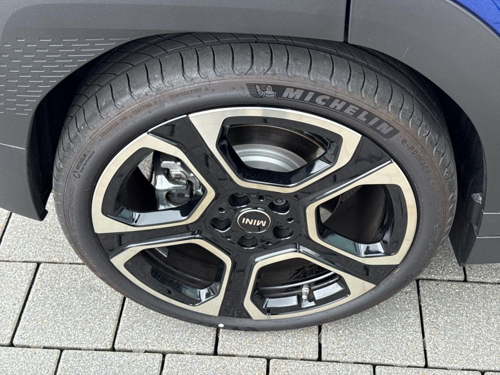 MINI John Cooper Works 2025