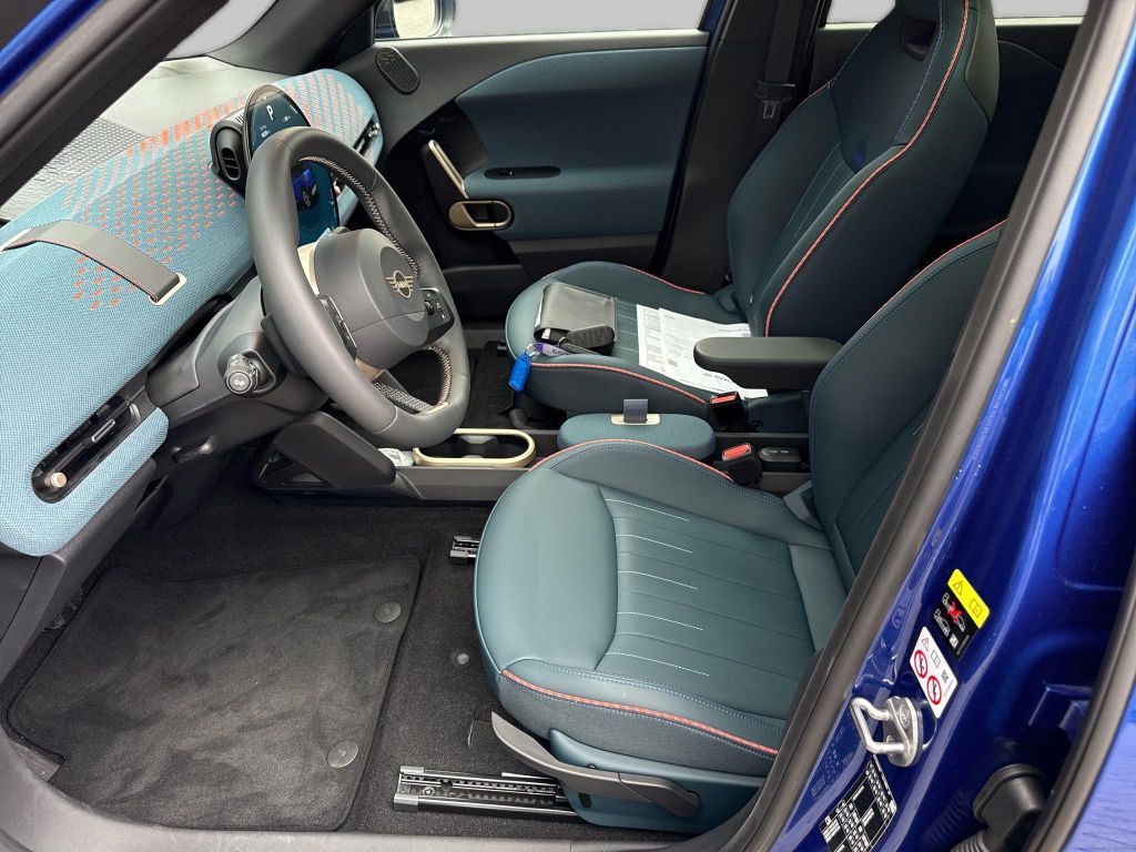 MINI John Cooper Works 2025