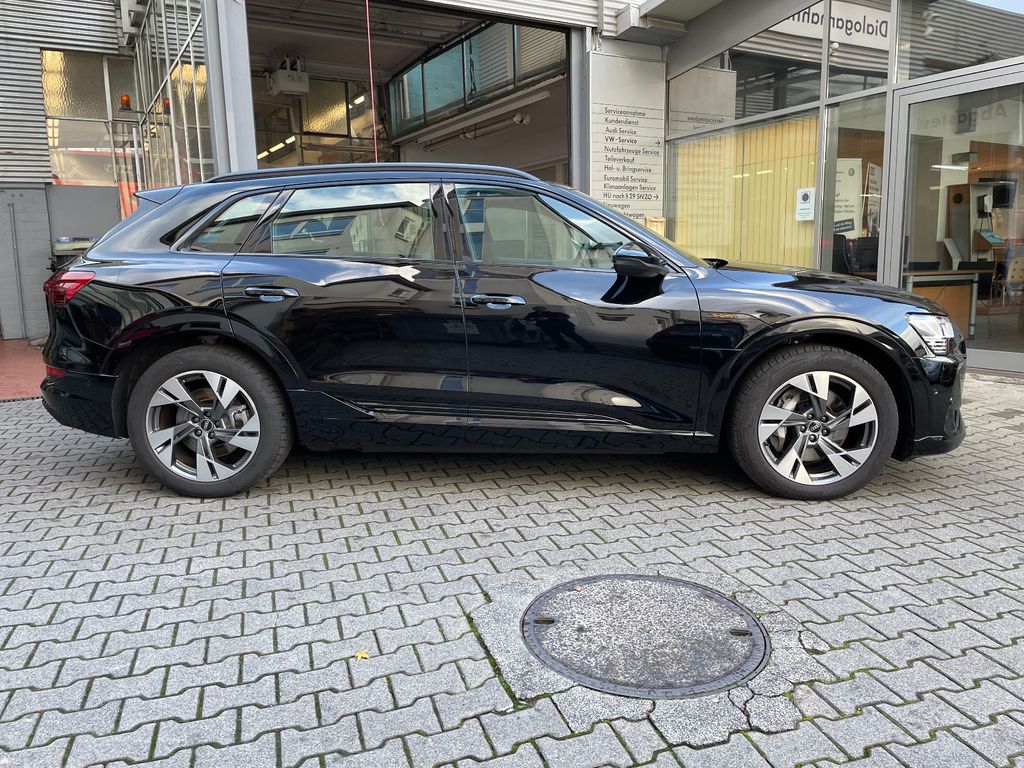Audi e-tron 2022
